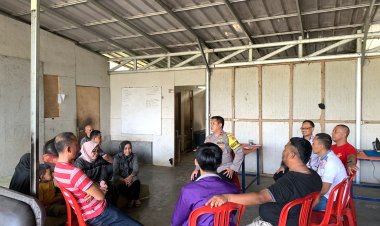 Wakapolres Lampung Barat Terima Saran, Masukan dari Masyarakat pada Jum'at Curhat