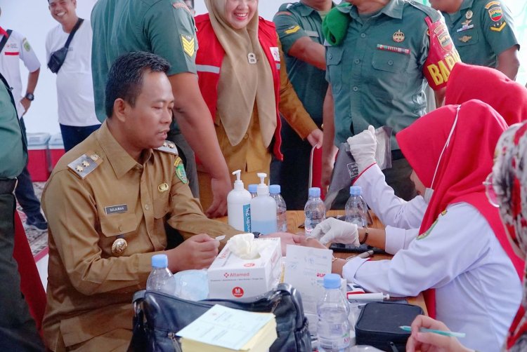 Menyambut HBA ke-63 dan HUT IAD ke-XXIII, Kajari Rohil Adakan Acara Bakti Sosial Donor Darah