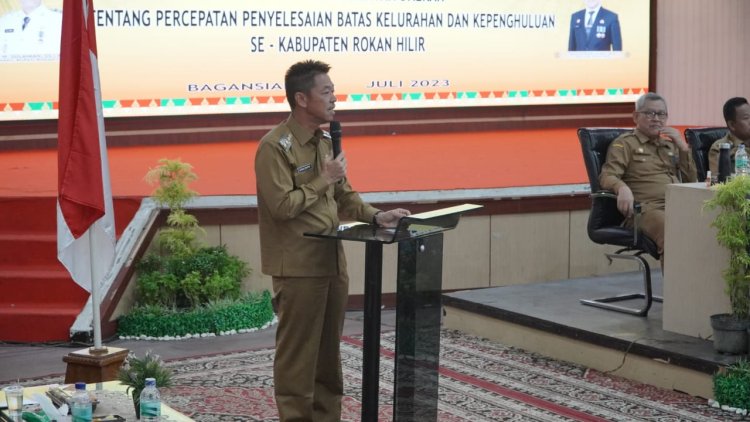 Saat Rapat dengan Penghulu dan Lurah, Bupati Rohil : Tapal Batas Wajib Selesai Oktober