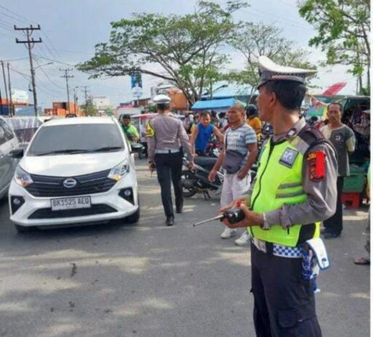 Polres Pelabuhan Belawan Lakukan Amankan Arus Balik Lebaran 2024 di Dermaga Bandar Deli