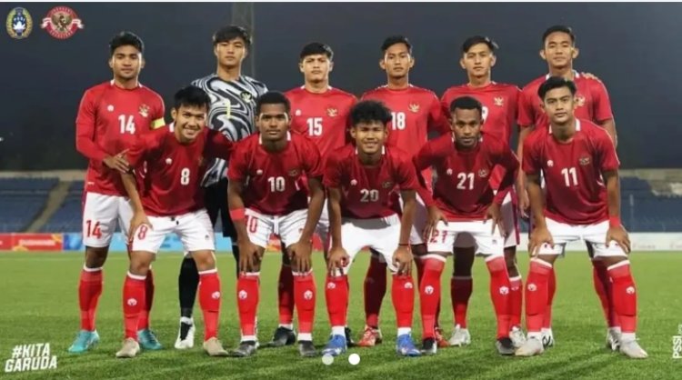 Ajak Warga Nobar di Rumah Dinas, Bupati Rohil Dukung Timnas U-23