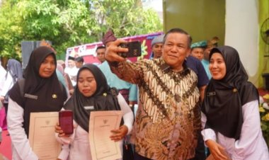 Pj Gubri Minta Nasib Guru Honorer di Rohil Terus Diperjuangkan