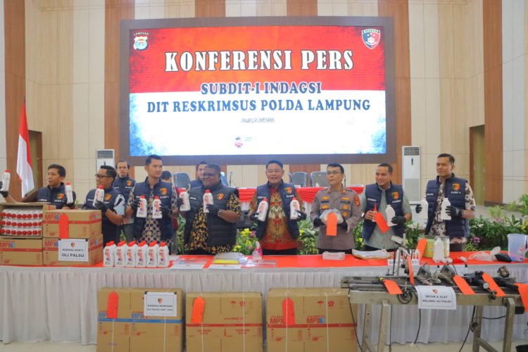Ditreskrimsus Polda Lampung Berhasil Ungkap Peredaran Oli Palsu, Dengan Menggunakan Merk PT Astra Honda Motor
