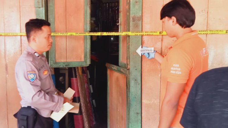 Polsek Talang Padang dan Inafis Polres Tanggamus Indentifikasi Temuan Mayat di Dalam Ruko