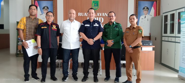 Tim Monev KI Provinsi Riau Evaluasi Layanan PPID Diskominfotik Rohil