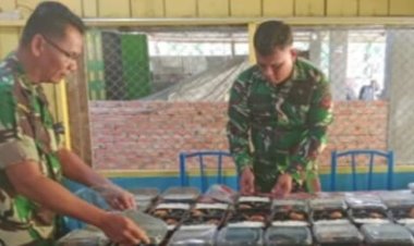 Kodim 0321 Rohil Koramil -05 Pantau Kegiatan Makan Bergizi Santri Pompes As-Syafiiyah