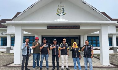 Mangkrak Laporan Dugaan Mark-up Dinas Pendidikan di Kejari, GMBI Geruduk Kacabjari Pesibar
