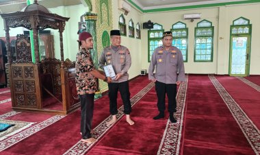 Polda Riau Pererat Silaturahmi dengan Masyarakat Rohil, Bantu Masjid Al Kautsar dan Al Ikhsan