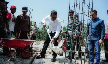 Gotong Royong Bangun Masjid, Wabup Rohil Apresiasi Warga Sintong Induk