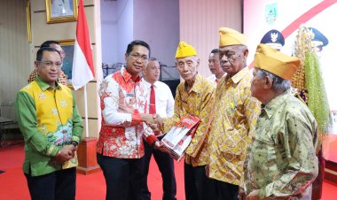 Wabup Rohil Serahkan Tali Asih pada Veteran Pejuang Kemerdekaan, Saat Gelar Resepsi Kenegaraan