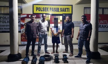 Lakukan Pencurian, Seorang Warga Digelandang Polsek Pasir Sakti
