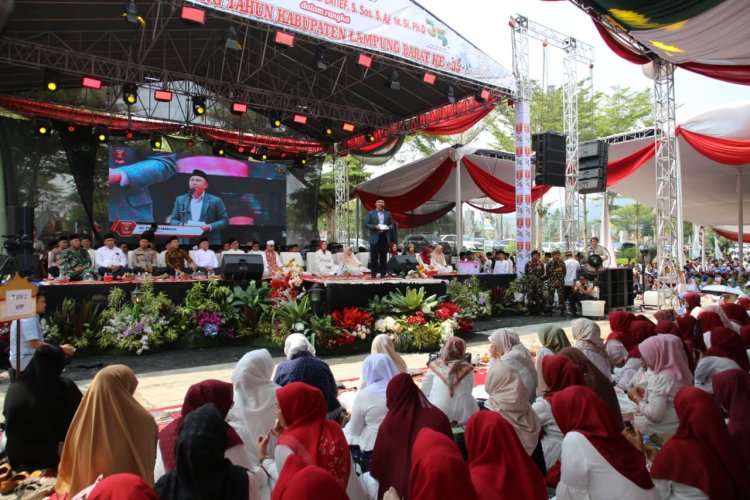 TABLIGH AKBAR: Parosil Paparkan Program Pro Rakyat dari Seragam Gratis Hingga Sekolah Kopi